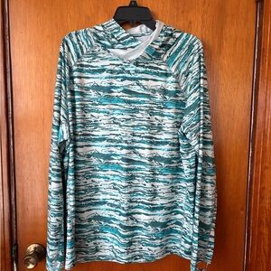 L.L. Bean Men's Slightly Fitted Shirt in Teal and White